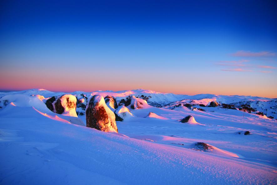 The Perisher Valley Hotel Exterior photo