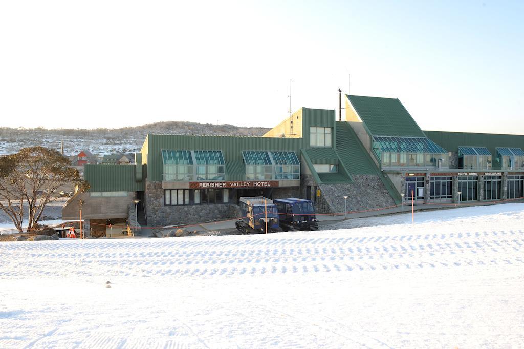 The Perisher Valley Hotel Exterior photo